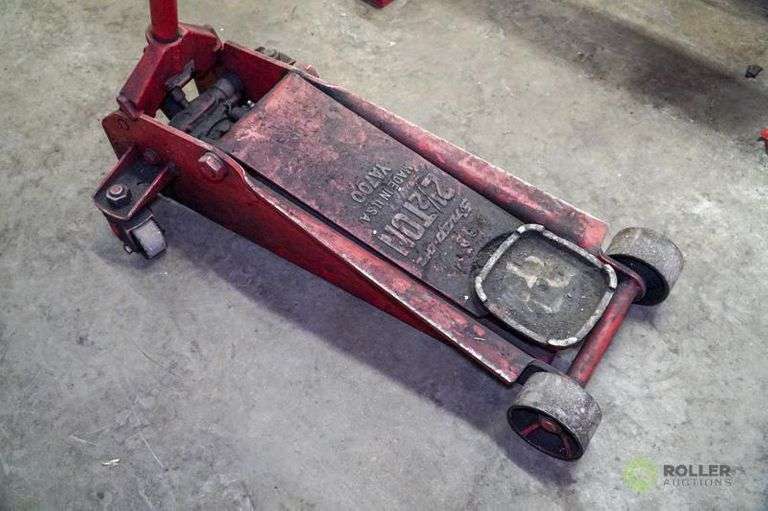 Snap On YA700 21/2 Ton Hydraulic Floor Jack Roller Auctions