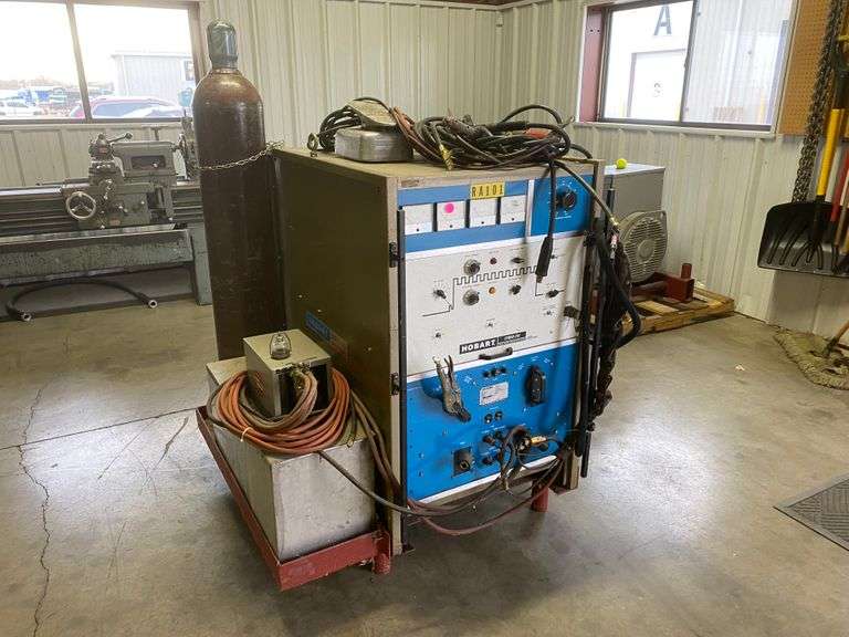 Hobart CT300 CyberTig 120 Series Precise Control Modular Tig Arc