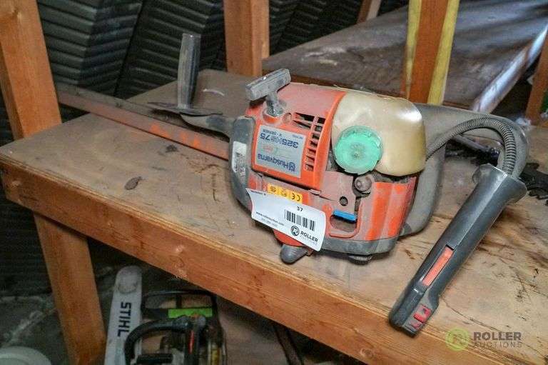 Husqvarna 325HS75 XSeries Hedge Trimmer, Gas Roller Auctions