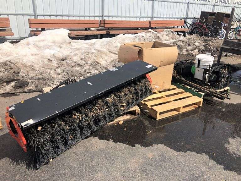 Kubota V5266 66in CKConnect Broom Attachment with Accessories Roller