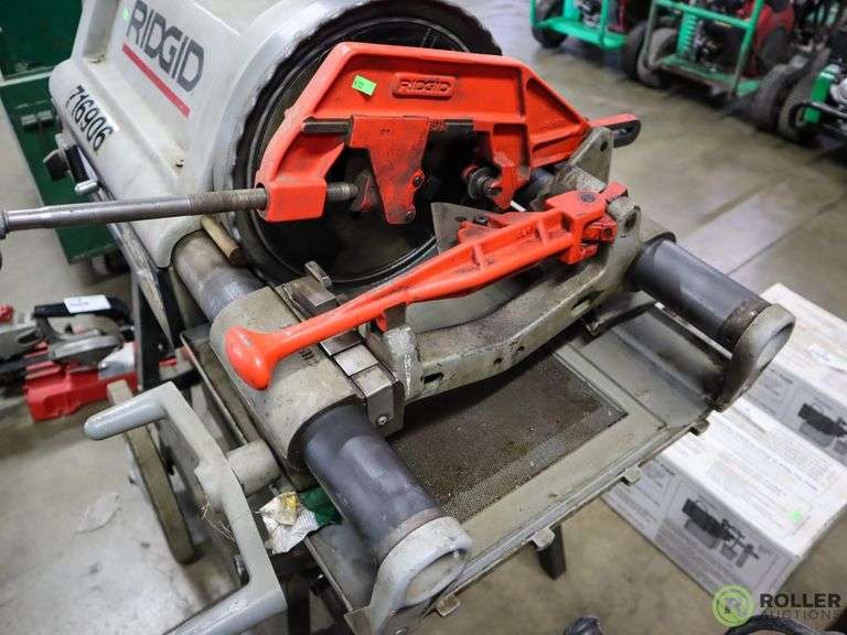 Ridgid 1224 Mobile Pipe Threader, Inoperable Roller Auctions