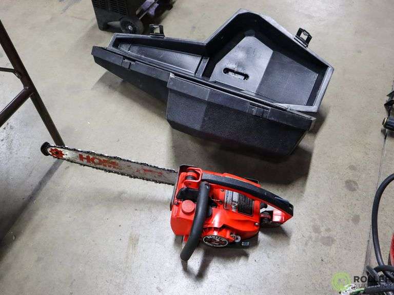 Homelite Textron 10563A Chainsaw, Gas Mix - Roller Auctions