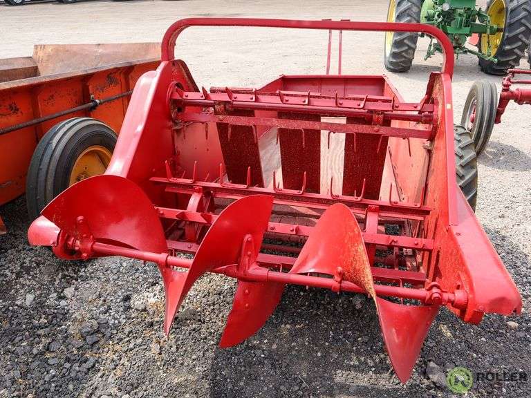 International Harvester McCormick Farmall Pull Behind Manure Spreader