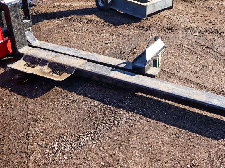 Heftee 4000 LB Capacity Electric Turf Lift, Pallet of Lift Attachments