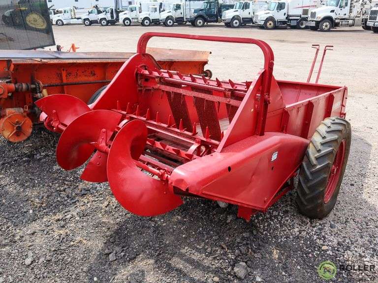International Harvester McCormick Farmall Pull Behind Manure Spreader