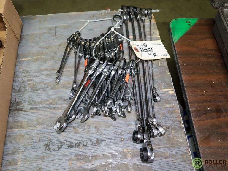 Cornwell Tools Ratcheting Swivel Head Wrenches Roller Auctions