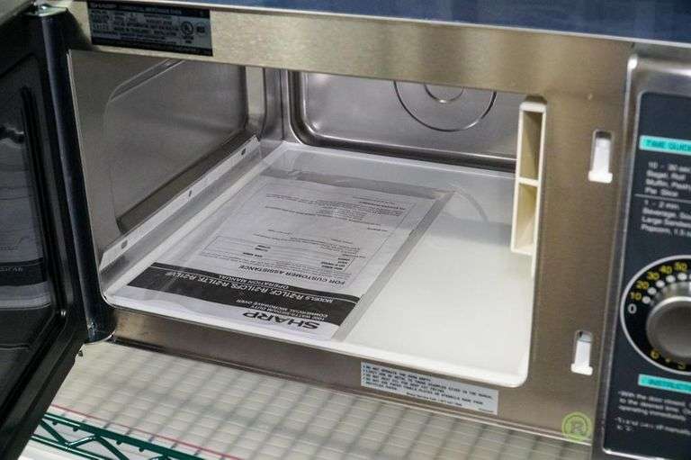 Sharp 1000W/R-21LCFS Microwave Oven - Roller Auctions
