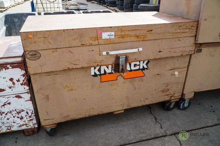 Knaack 69 Flat Top Gang Box on Casters Roller Auctions