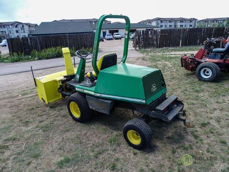John Deere F1145 Commercial Ride On Tractor With 48in 2Stage Snow Plow