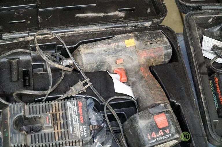 (2) SnapOn CT3850 Cordless Impact Wrenches with Battery and Charger