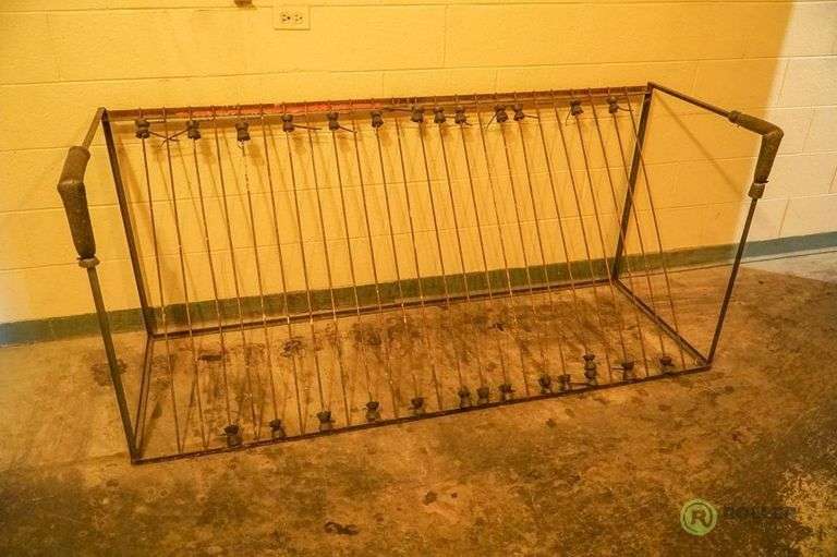 (4) Metal Floor Screen Drying Racks Roller Auctions