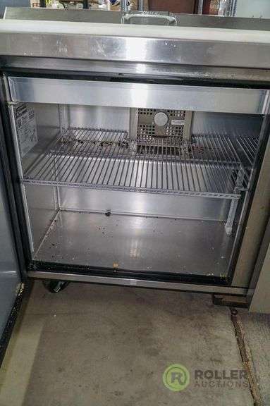 True TSSU-60-24M-B-ST-HC Stainless Steel Refrigerated Mega Top Sandwich