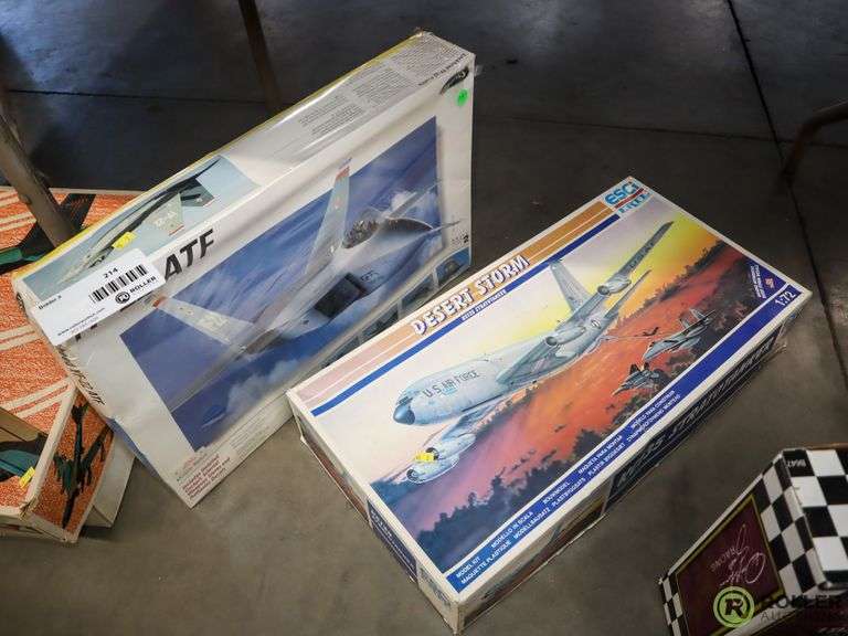 Ertl KC135 Strato Tanker 172 and Testors Lockheed YF22 ATF 132 Scale