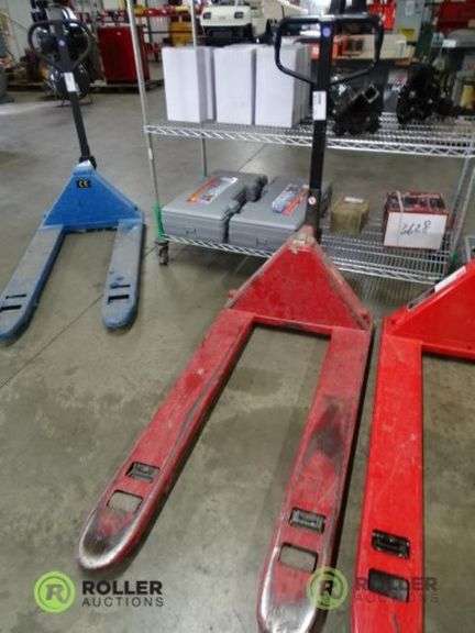 Dayton 4YX97 5500-Lb Capacity Pallet Jack - Roller Auctions
