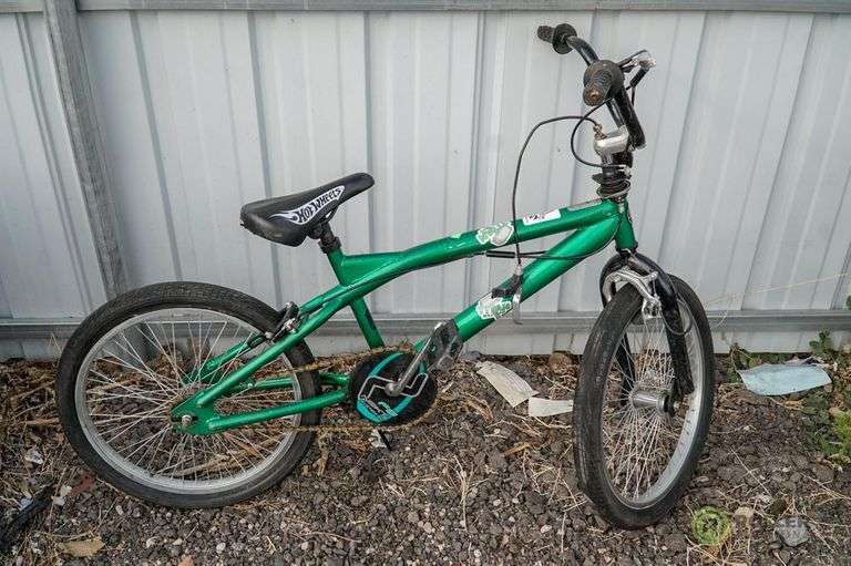 Next BMX Bike and Hot Wheels 16in Wheel BMX Bike Roller Auctions
