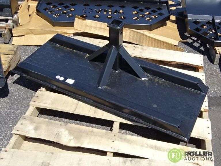 New Tomahawk Trailer Spotter With 2in Receiver Hitch to Fit Skid Steer