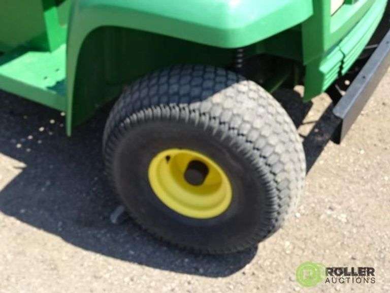 John Deere Gator, Gas Engine, Manual Dump Bed, Hour Meter Reads 215