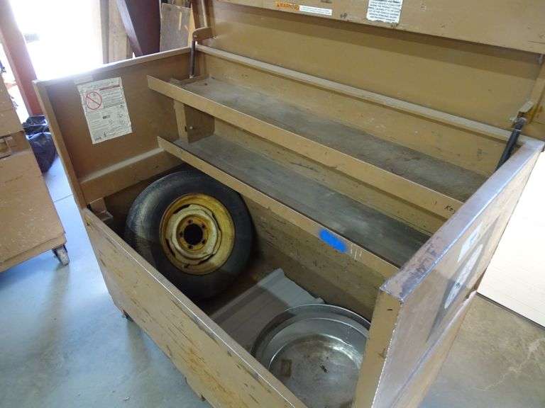 Knaack Job Master 89 Gang Box on Casters Roller Auctions