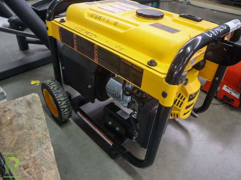 DeWalt DXGNR4000 Generator 4000W, Gas - Roller Auctions