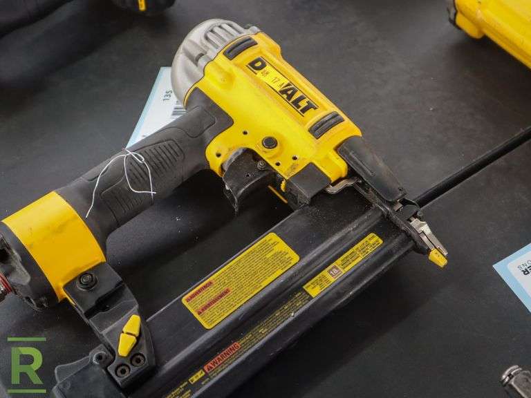 DeWalt DWFP12233 Pneumatic Brad Nailer Roller Auctions