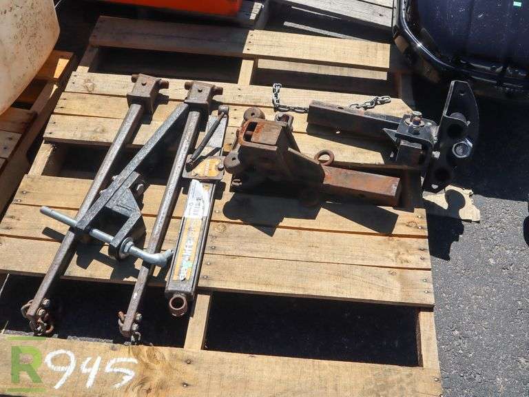 Pallet of Hitches and Lifters Roller Auctions
