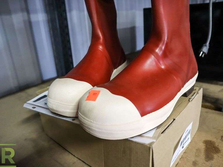 Tingley Pylon Steel Shank Boots, 10 Roller Auctions