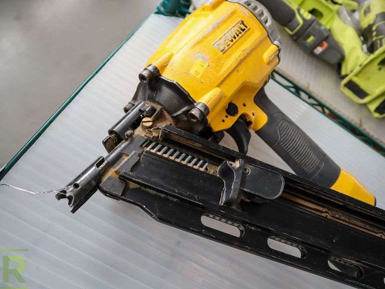 DeWalt DWF83PL Pneumatic Nail Gun Roller Auctions