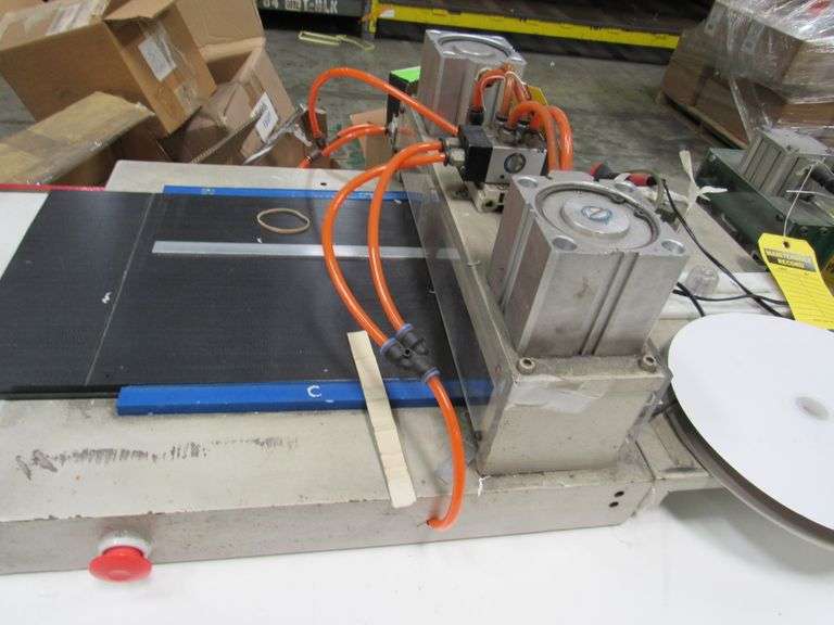 LOT, (1) PNEUMATIC CUTTER AND (1) PNEUMATIC NOTCHER, NO INFO Rosen