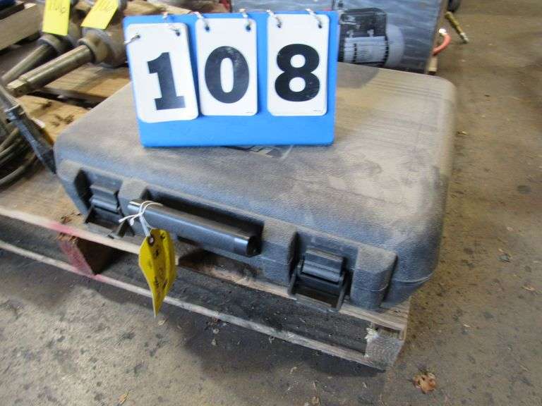 HEAVY DUTY KING PIN PRESS, TIGER TOOL, 90150 WITH CARRYING CASE Rosen