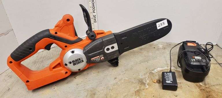 Black & Decker Chainsaw - BHHS GA Properties Auction Group