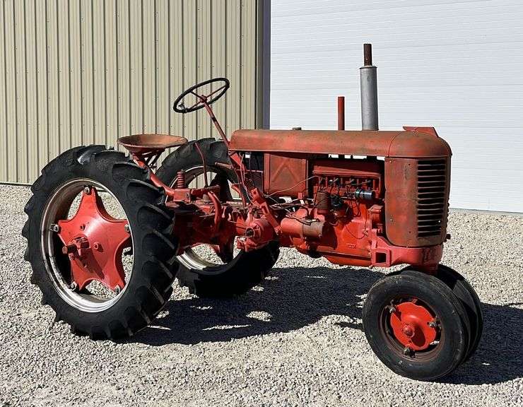 1952 Case VAC tractor, not running Schneider Auctioneers LLC