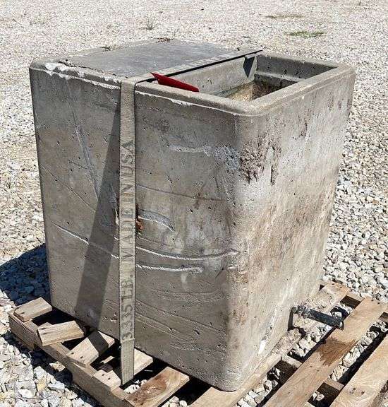 Concrete cattle waterer Schneider Auctioneers LLC