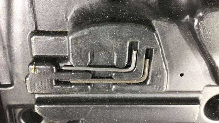 Campbell Hausfeld Nail Gun - Sherwood Auctions