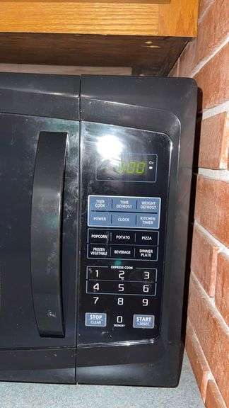 Emerson Microwave, 1100 watts - Sherwood Auctions