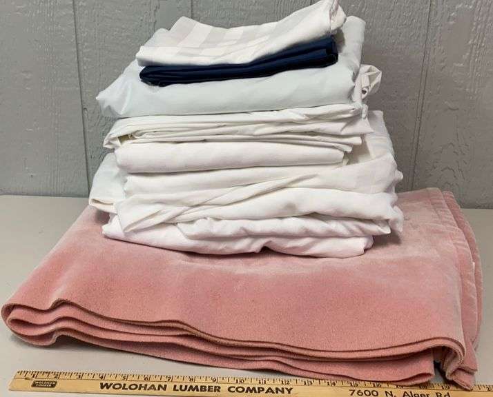 Odds and Ends, Sheets and Pillow Cases Sherwood Auctions