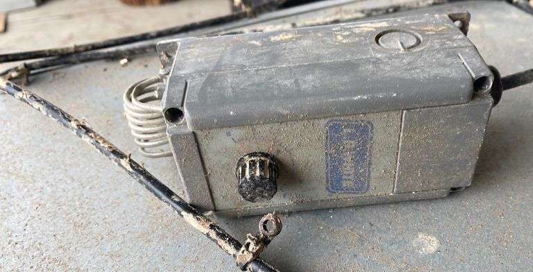 LB White Guardian Heater - Sherwood Auctions