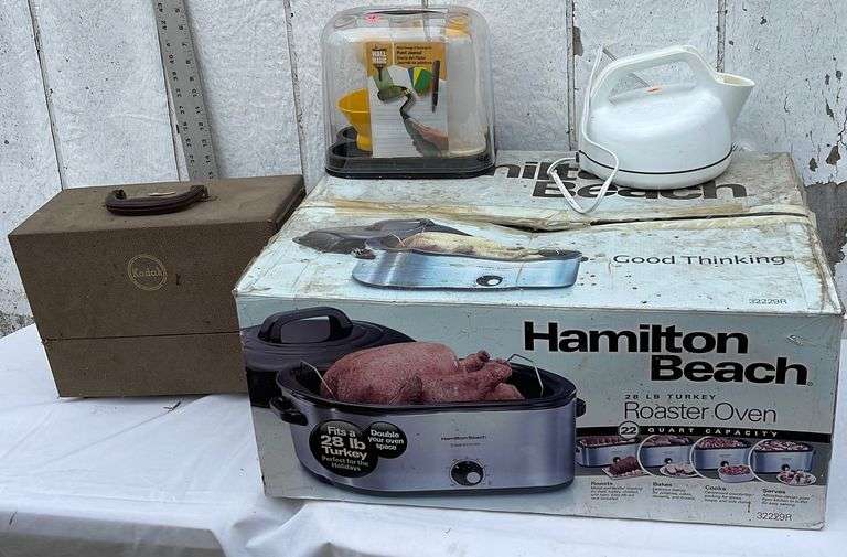 Kodaslide Highlux III Projector, Hamilton Beach 28lb Turkey Roaster Oven, Electric Tea Kettle