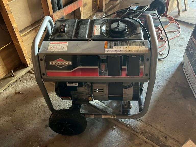 Briggs and Stratton Portable Generator 3500 Watts - Sherwood Auctions