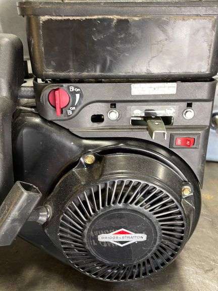 Briggs & Stratton INTEK Series 875 Small Engine 205cc + Manual