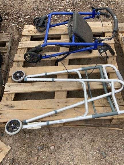 Adult walker, Drive 4 wheel walker seat with brakes. - Sierra Auction