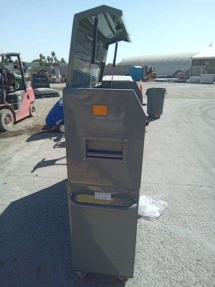 Husky 42 in. 11-Drawer Tool Chest and Cabinet Combo - Sierra Auction