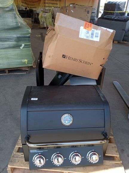 Members Mark Pro Series 4 Burner Gas Grill - Sierra Auction Management Inc