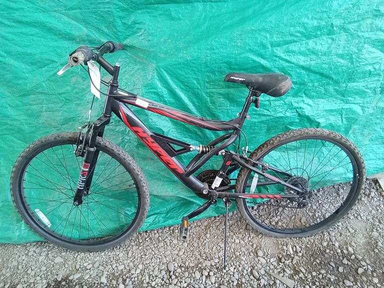 Black and Red Hyper Mountain Bike Sierra Auction Management Inc