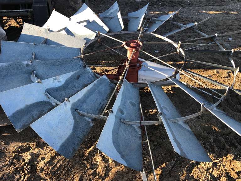 8 ft. Windmill Smith Sales Co. Auctioneers