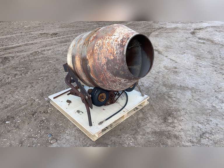 3 Point Cement Mixer. Smith Sales Co. Auctioneers