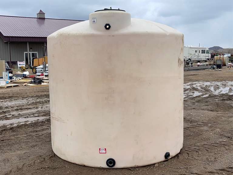 2500 Gallon Water Tank Smith Sales Co. Auctioneers