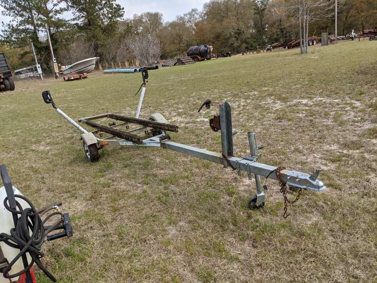 Highlander 14ft jon boat trailer South Auction