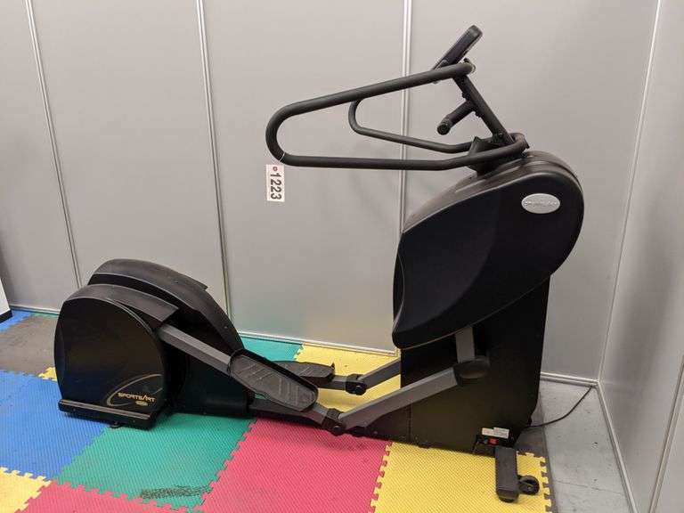 SportsArt 8003 Elliptical Machine South Auction
