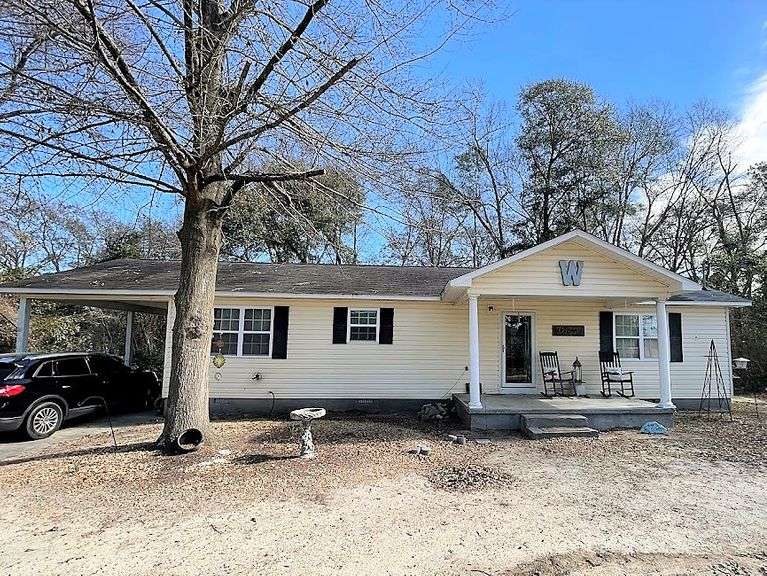 118 Atkinson Drive Swainsboro, GA Month to Month lease 750.00 per