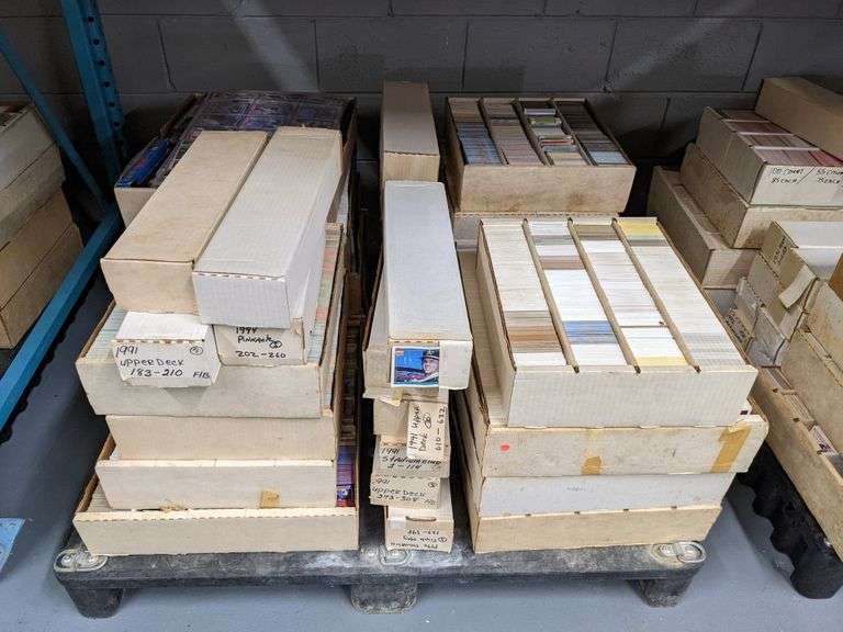 LARGE Pallet Lot of Common Sports Cards South Auction
